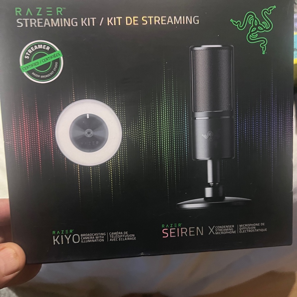 Razer Kiyo and Seiren X Streaming Microphone Kit - Black